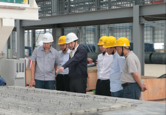 陜建投資集團董事長李衛(wèi)軍一行赴陜建（秦漢新城）建筑產業(yè)基地檢查指導工作