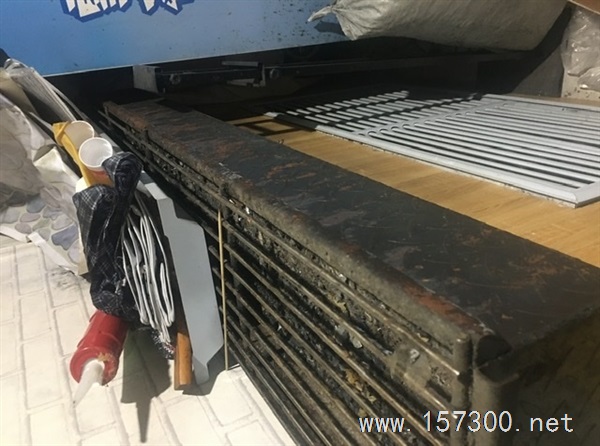 燒烤爐子低價(jià)出售